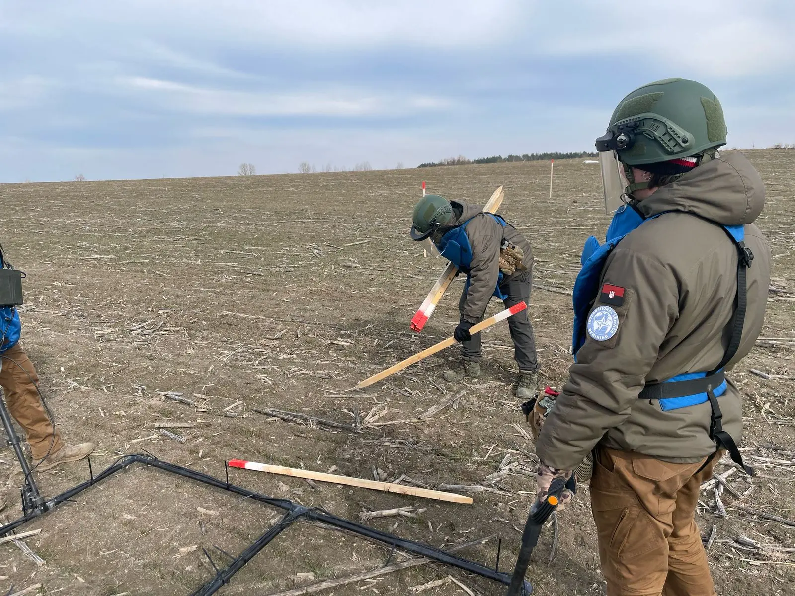 Specialists preparing for EO destruction
